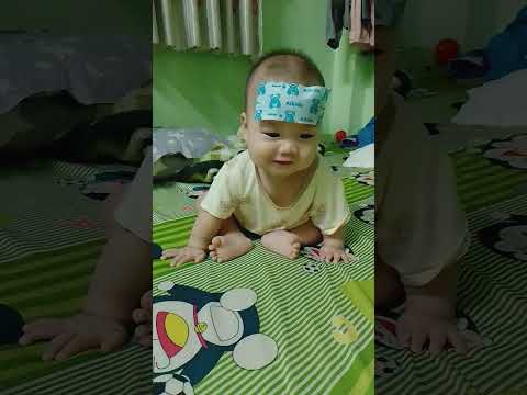 Sấm bị sốt mọc răng 38° mà vẫn ngoan