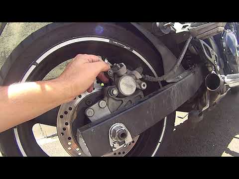 Thumbnail for Max - Bandit 650N - Troca das pastilhas freio traseira da Bandit
