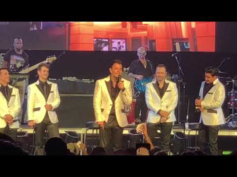 Hangin Tough 30 -Jordan Knight getting emotional honoring Maurice Starr - NKOTB Apollo Theater