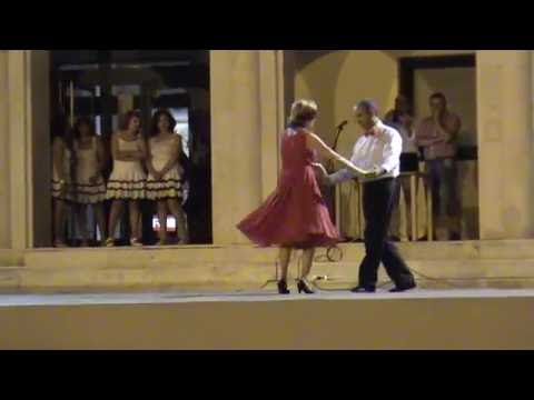 PASODOBLE -   EL BESO ( Con un Guiño a la Canción )