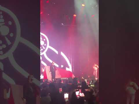 Drake 21 Savage Rich Flex live