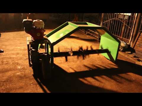 Работа малогабаритного ворошителя буртов компоста ВК-170