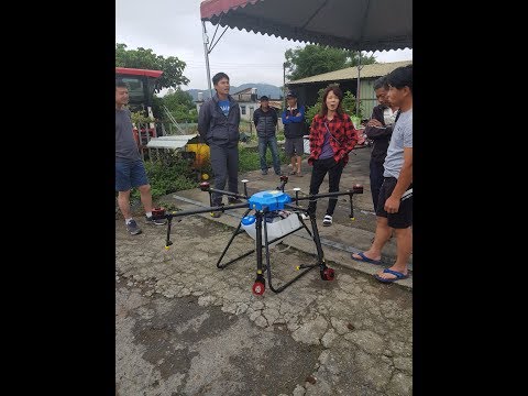 大雄農機 農用無人機試飛 22公升容量⋯⋯@~@ 查證了一下,大約16公升
