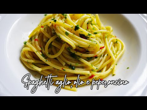 Spaghetti aglio, olio e peperoncino: come si prepara? | Davide De Vita |