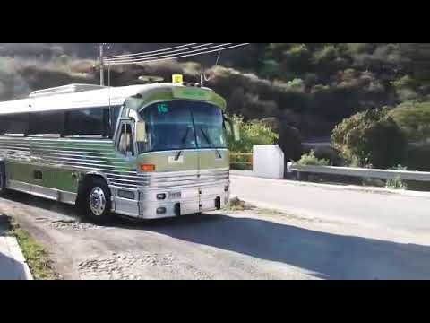 DINA Olímpico llegando a Santo Toribio