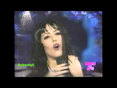 Stephanie Salas  &quot; Ave María &quot;