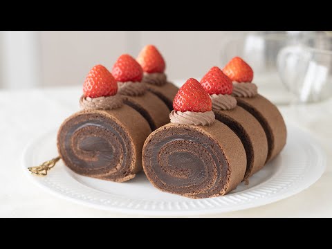 Thumbnail for 濃厚ガナッシュロールケーキの作り方 Rich Chocolate Ganache Roll Cake|HidaMari Cooking