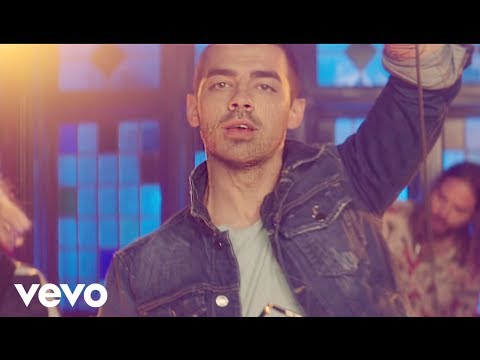 DNCE - Kissing Strangers ft. Nicki Minaj