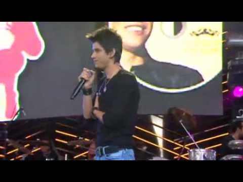 Gusttavo Lima - Rosas, versos e vinhos Ao vivo em Goiania (Villa Sertaneja)