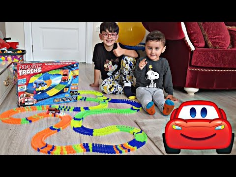 Thumbnail for Efe ile kardeşi araba yarışı yaptılar.